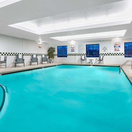 Holiday Inn & Suites Raleigh Cary By Ihg Esterno foto