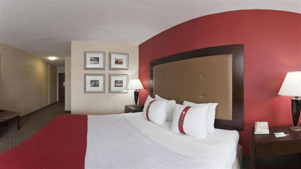 Holiday Inn & Suites Raleigh Cary By Ihg Esterno foto