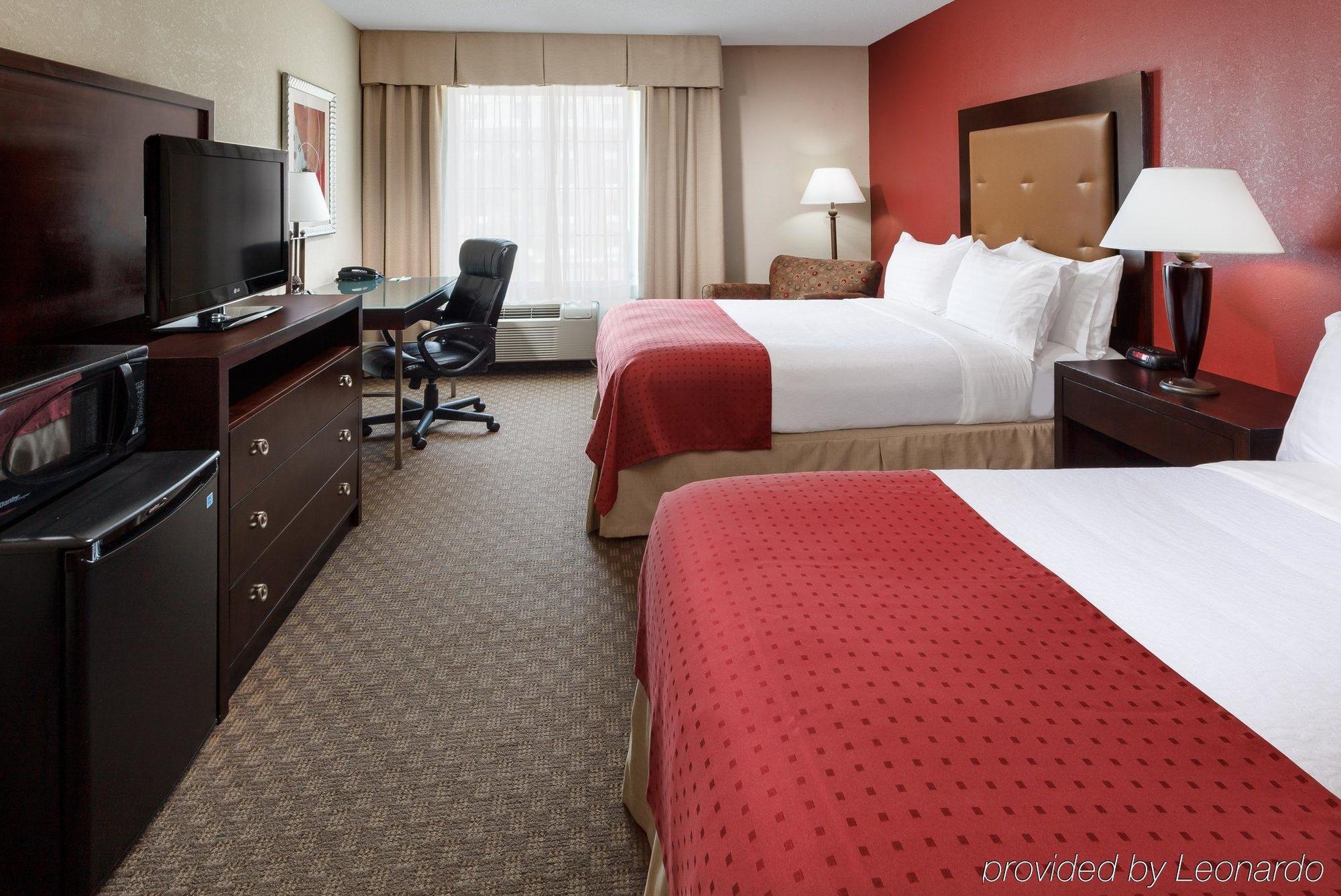 Holiday Inn & Suites Raleigh Cary By Ihg Esterno foto