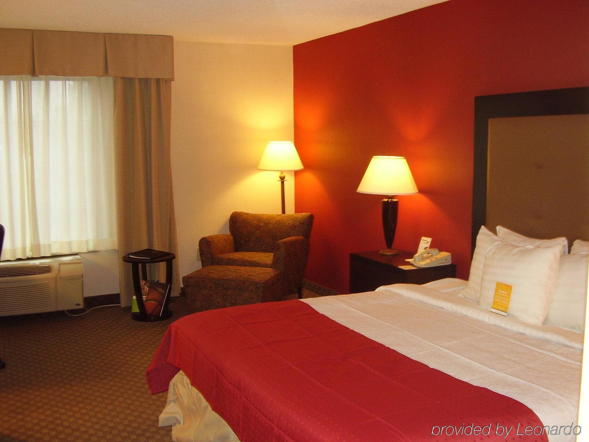 Holiday Inn & Suites Raleigh Cary By Ihg Esterno foto
