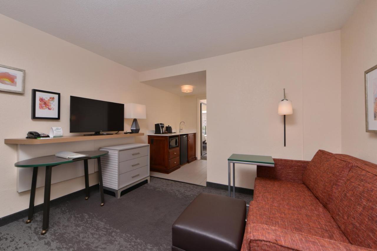 Holiday Inn & Suites Raleigh Cary By Ihg Esterno foto